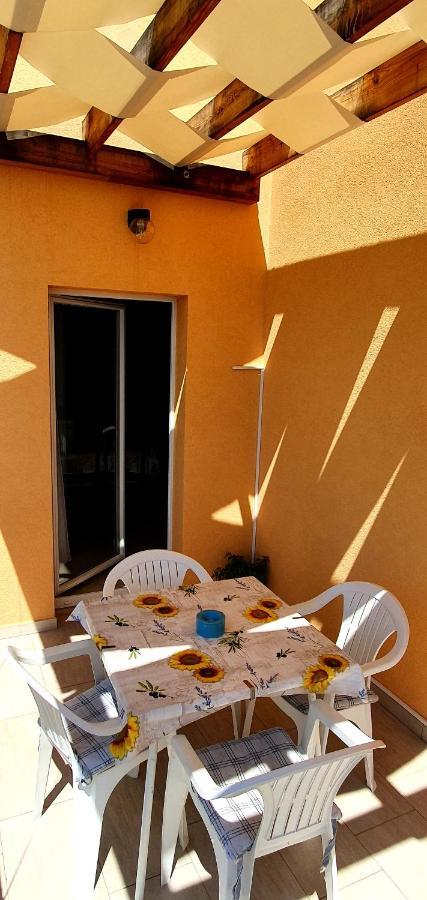 Bambolina I Zala Vodice